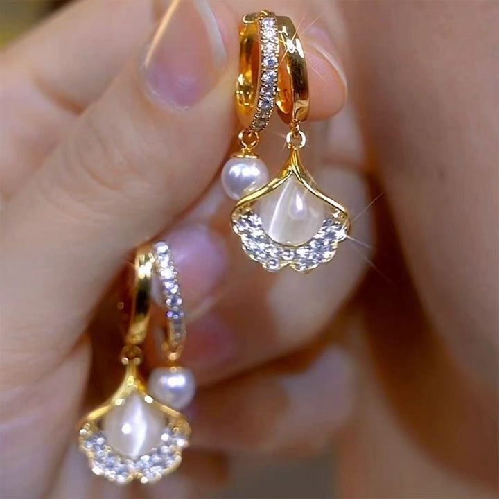 18K Gold Ginkgo Leaf Earrings - Elegant Studs for Office Wear, Luxury High-End Feminine Design