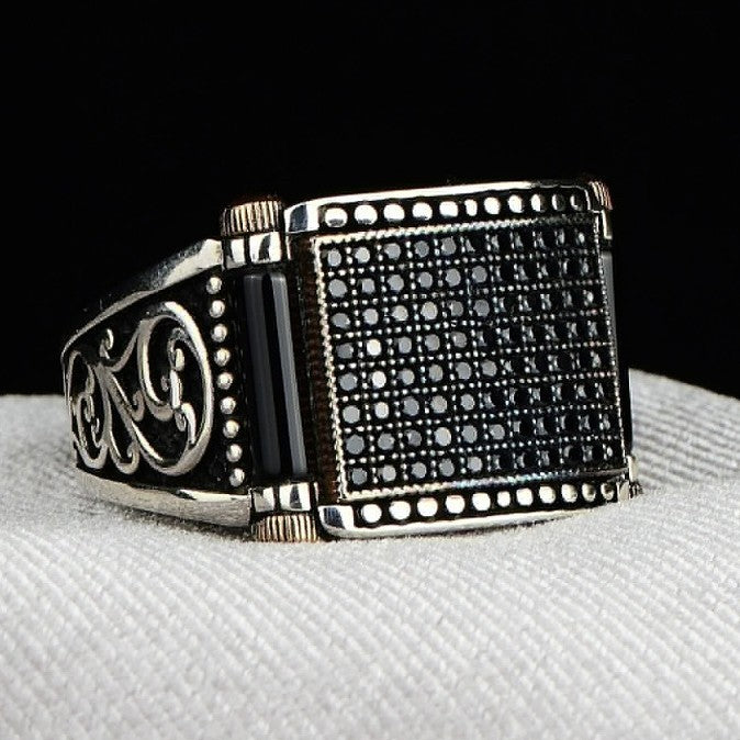 Full-Diamond Gear Men's Bold Retro Ring (Dark Light Luxury Style)