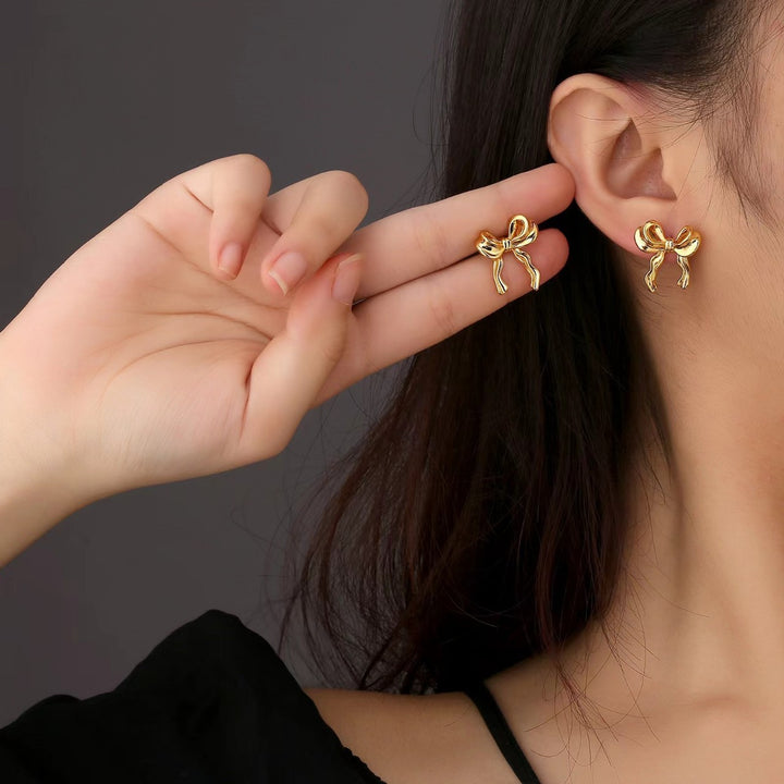 Elegant Bowknot Stud Earrings
