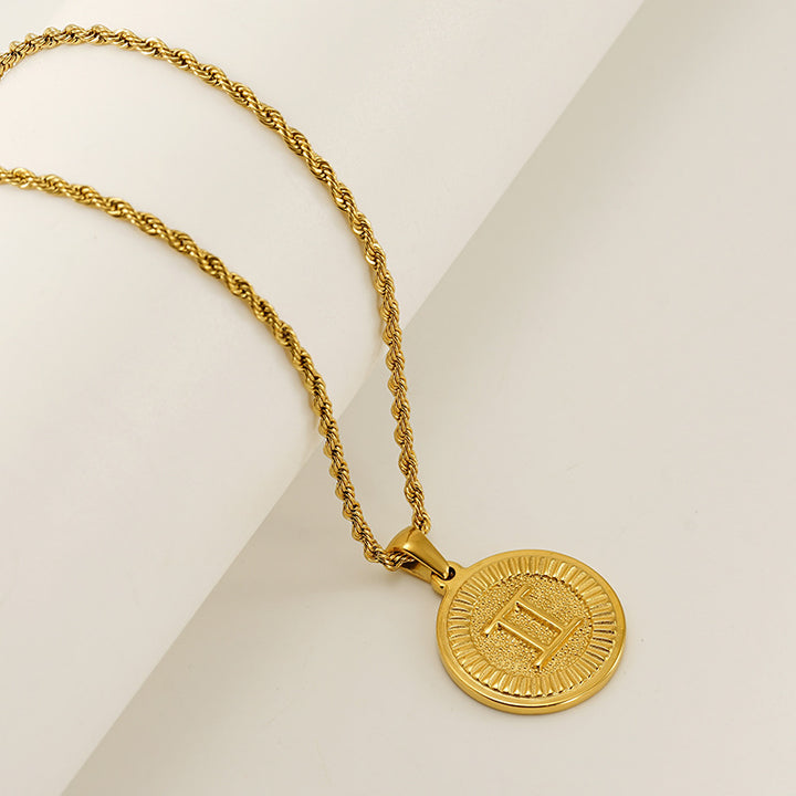 INS Vintage Zodiac Pendant Necklace for Women – 18K Gold-Plated, Elegant & Tarnish-Resistant