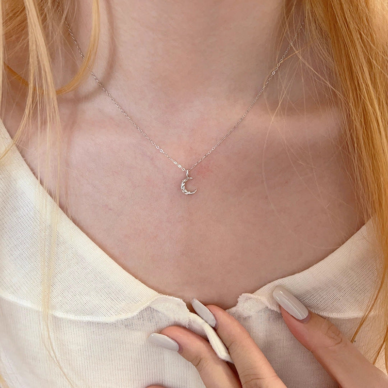 Textured Mini Moon Choker Set (Light Luxury Niche Fresh Necklace)