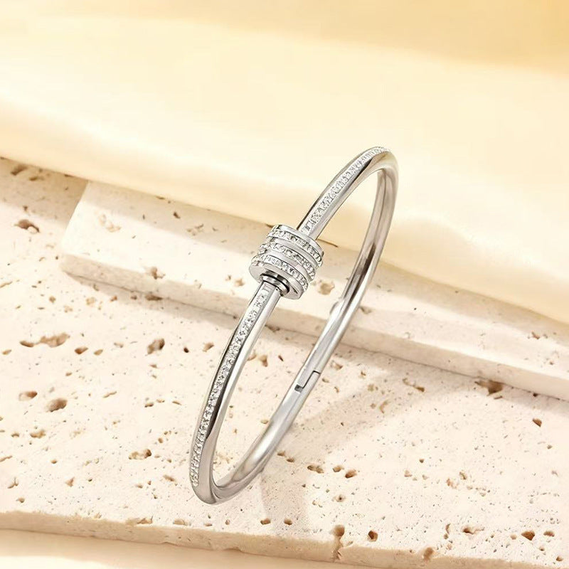 Multi-Element Light Luxury Bangle Set (Exquisite Versatile Style)