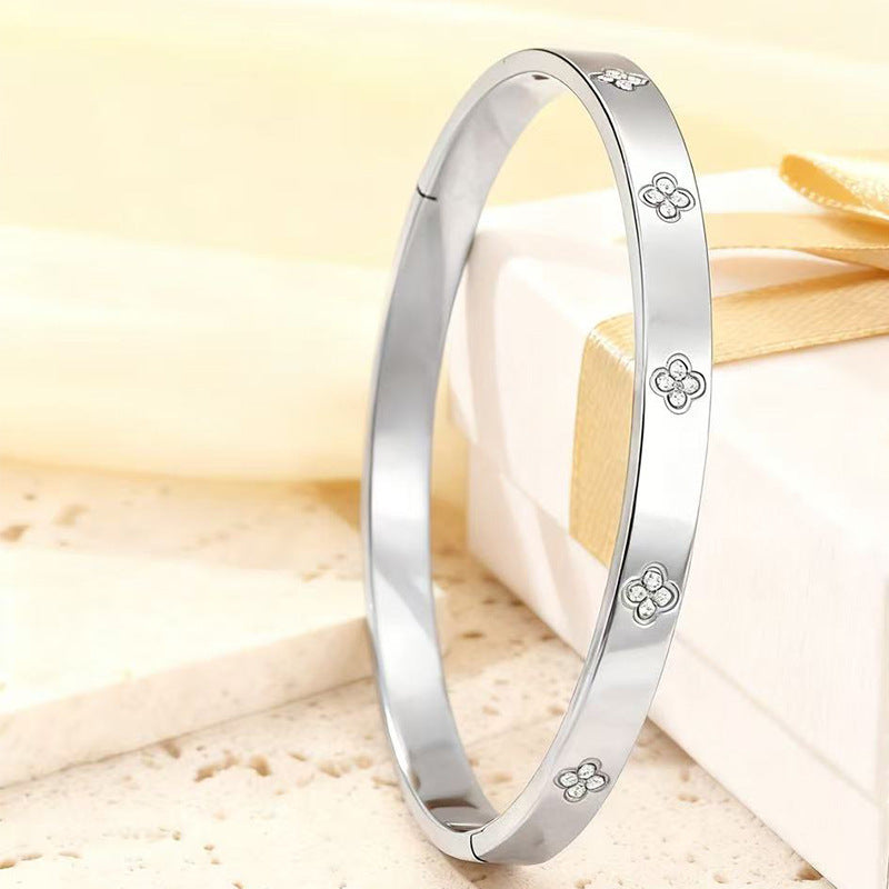 Multi-Element Light Luxury Bangle Set (Exquisite Versatile Style)