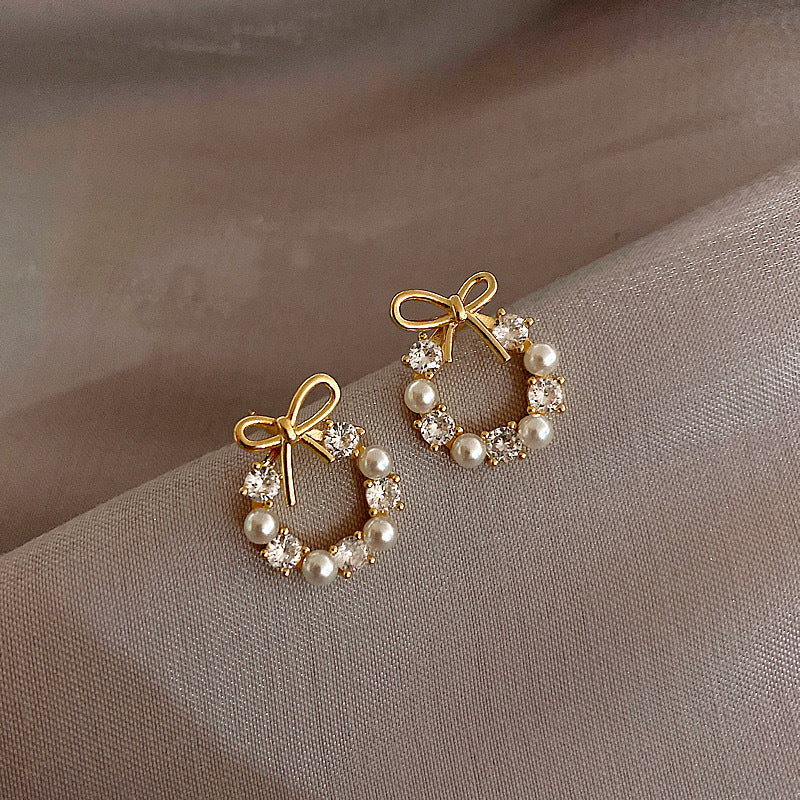 Bow Pearl Wreath Earrings