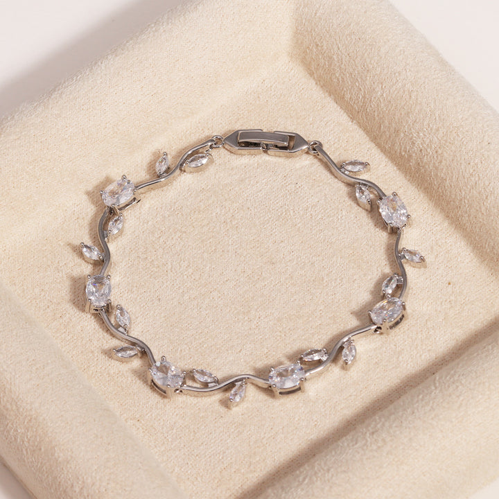 Colored Gem Vine Bracelet (Light Luxury Romantic Style)