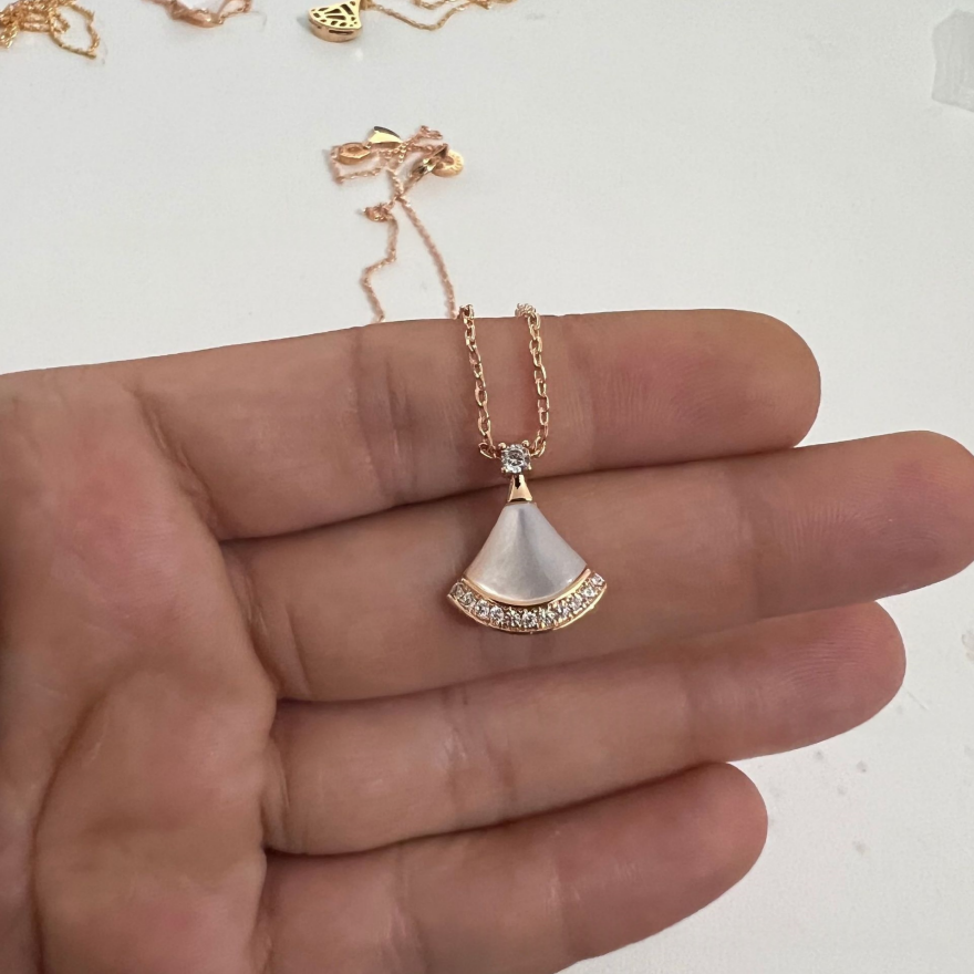 Luxury Skirt Shape Fan Necklace Set (High-End Pavé Gemstone Choker)
