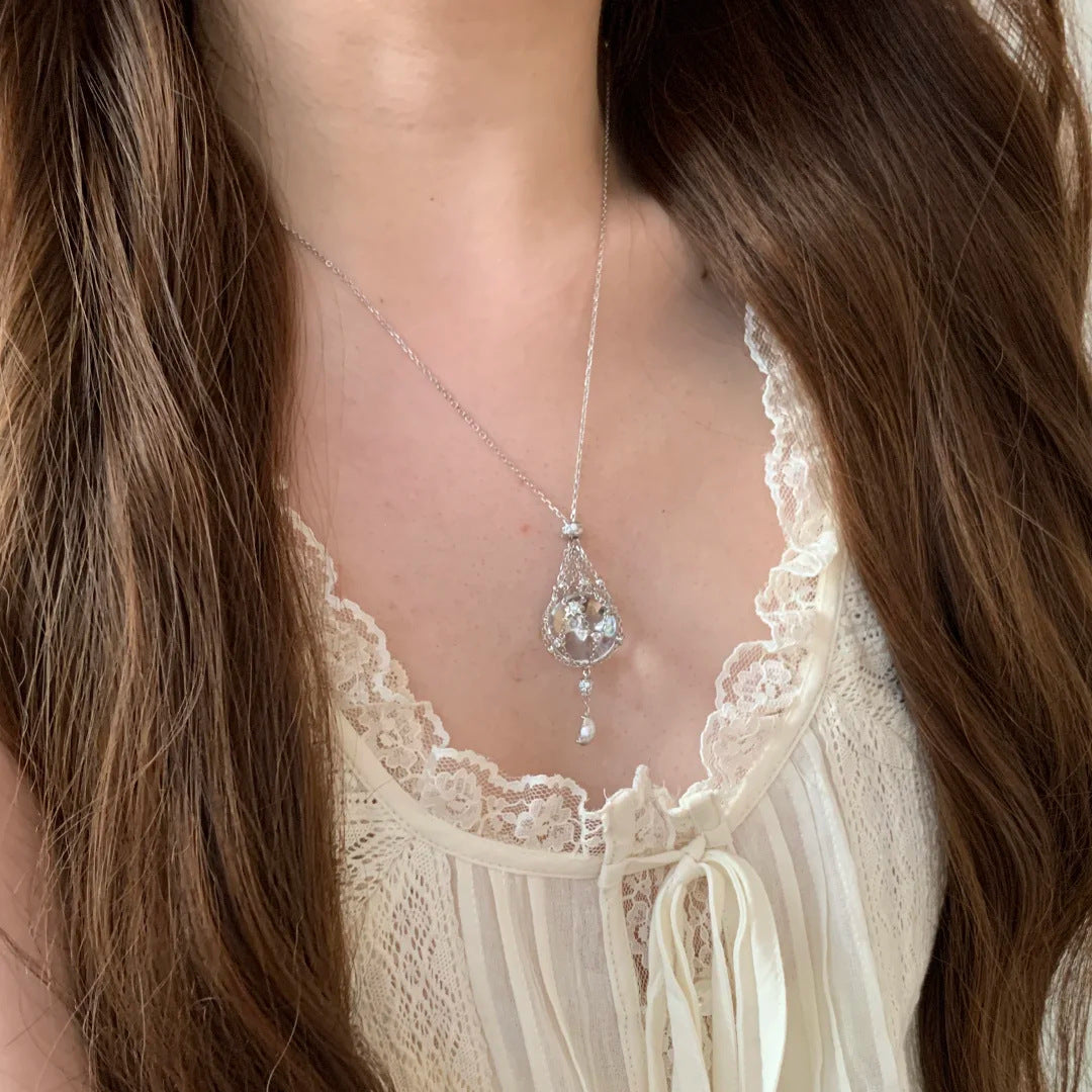 Niche Design White Crystal Starburst Mesh Pouch Pendant - Adjustable Necklace High-End Versatile Jewelry