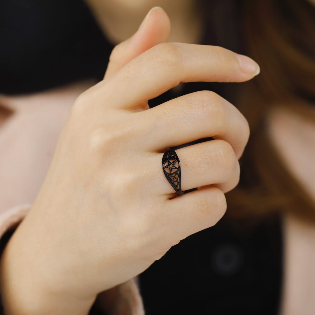 Cutout Pentagram Celtic Knot Ring (Dark Niche Personalized Style)
