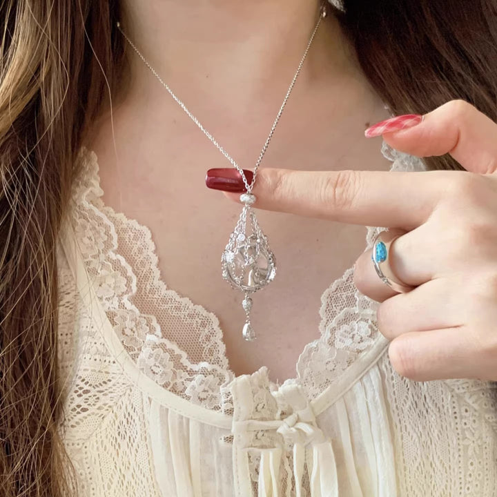 Niche Design White Crystal Starburst Mesh Pouch Pendant - Adjustable Necklace High-End Versatile Jewelry