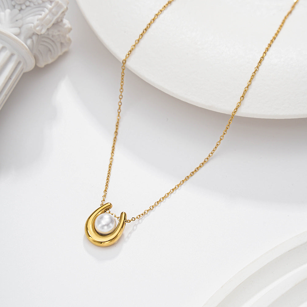 Horseshoe Pearl Choker (Light Luxury Minimalist Elegance Style)