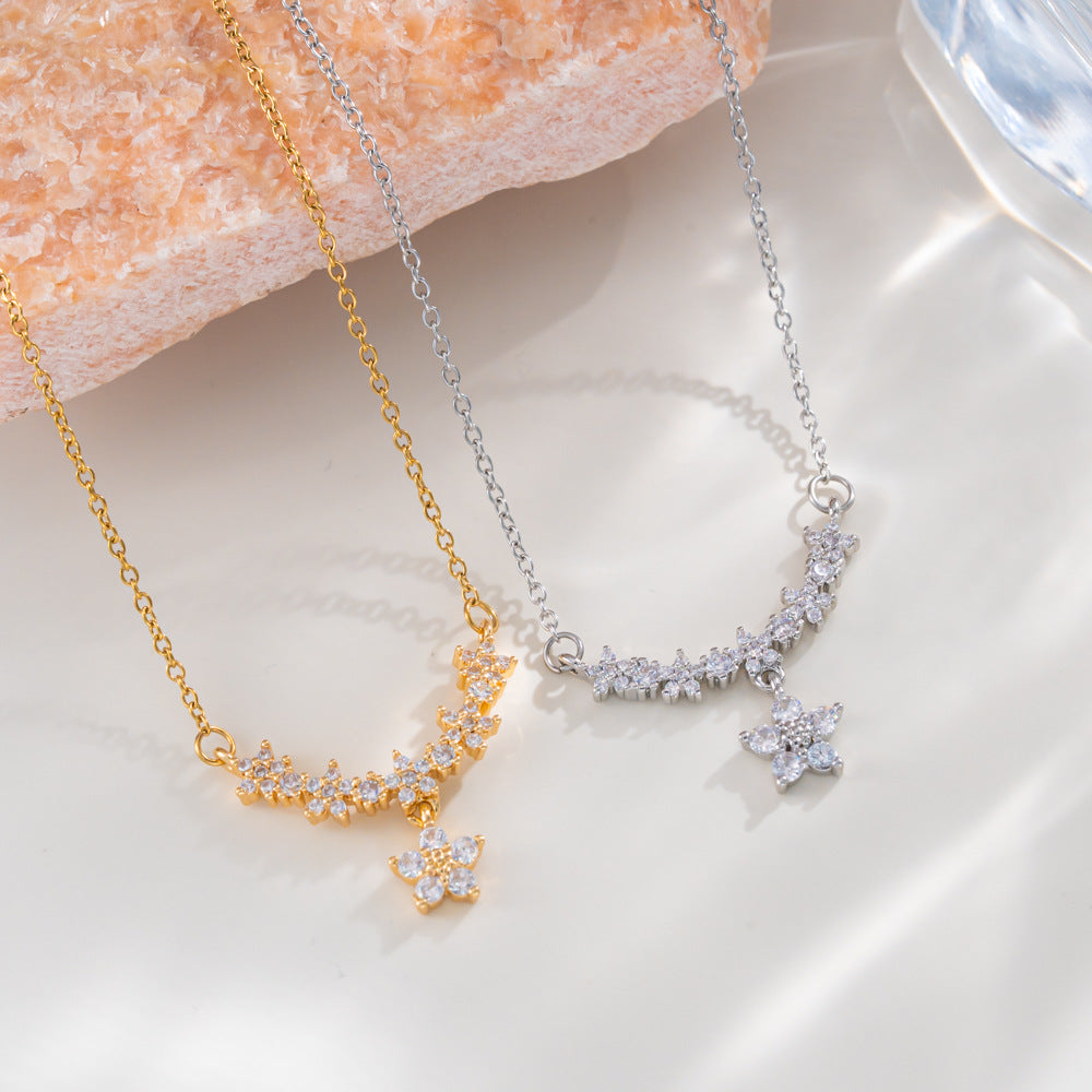 V‑Shape Pave Diamond Drop Clover Collarbone Necklace, Dainty Sparkling Floral Pendant Chain, Gold & Silver Two‑Tone Ladies Jewelry
