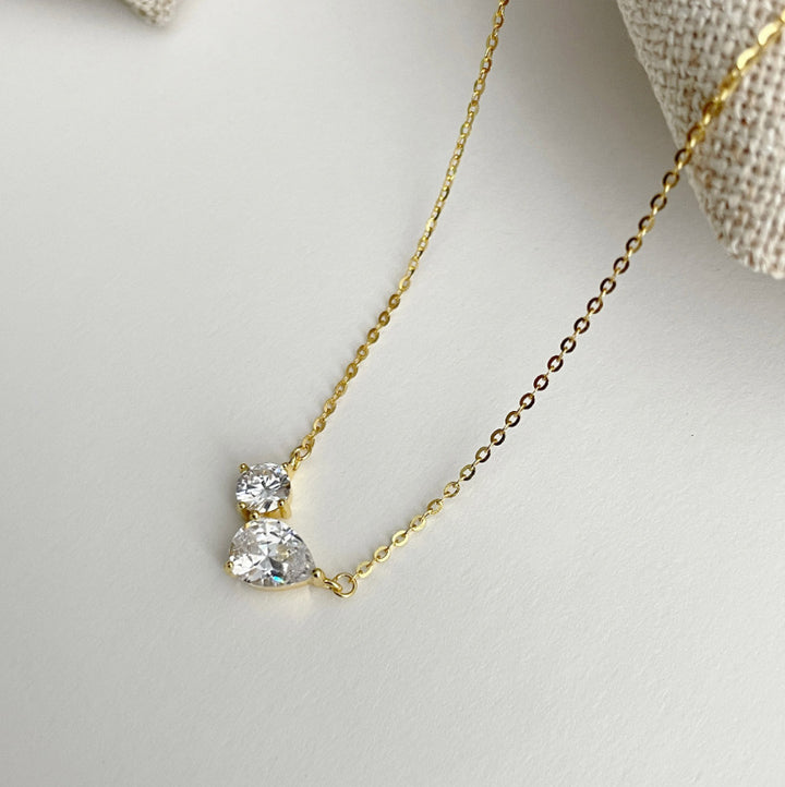 Two-Stone Heart Choker (Light Luxury Minimalist Confession Style)