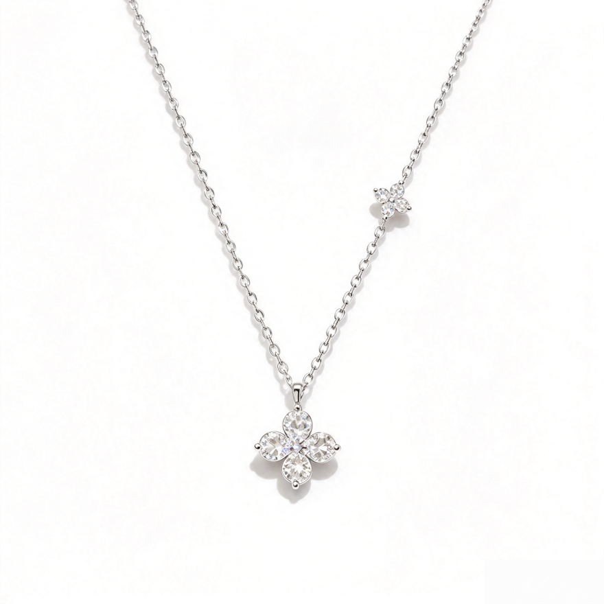 Double Four‑Leaf Clover Diamond Clavicle Necklace