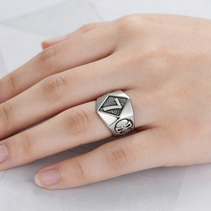 Lucky Number 7 Symbol Ring (Vintage American Biker Style Band)