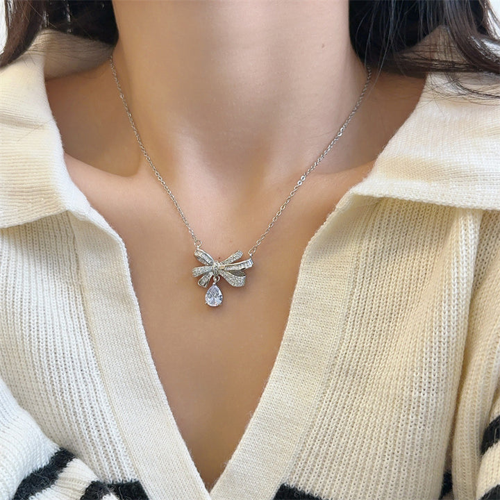 Pavé Bow & Pear Cut Diamond Choker (Light Luxury Niche Elegant Necklace)