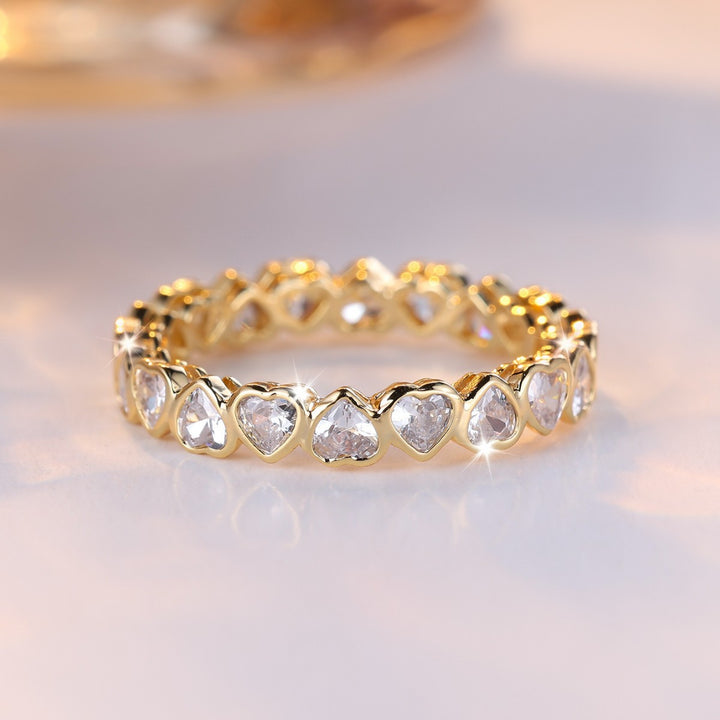 Full Eternity Heart Bezel Set Ring, Continuous Heart Shape All Around Diamond Band Gold Silver Romantic Stacking Jewelry For Women