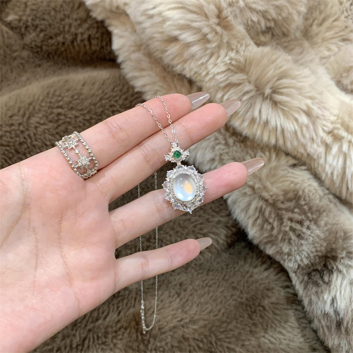 Moonstone Halo Gemstone Necklace (Light Luxury Niche Elegant Necklace)