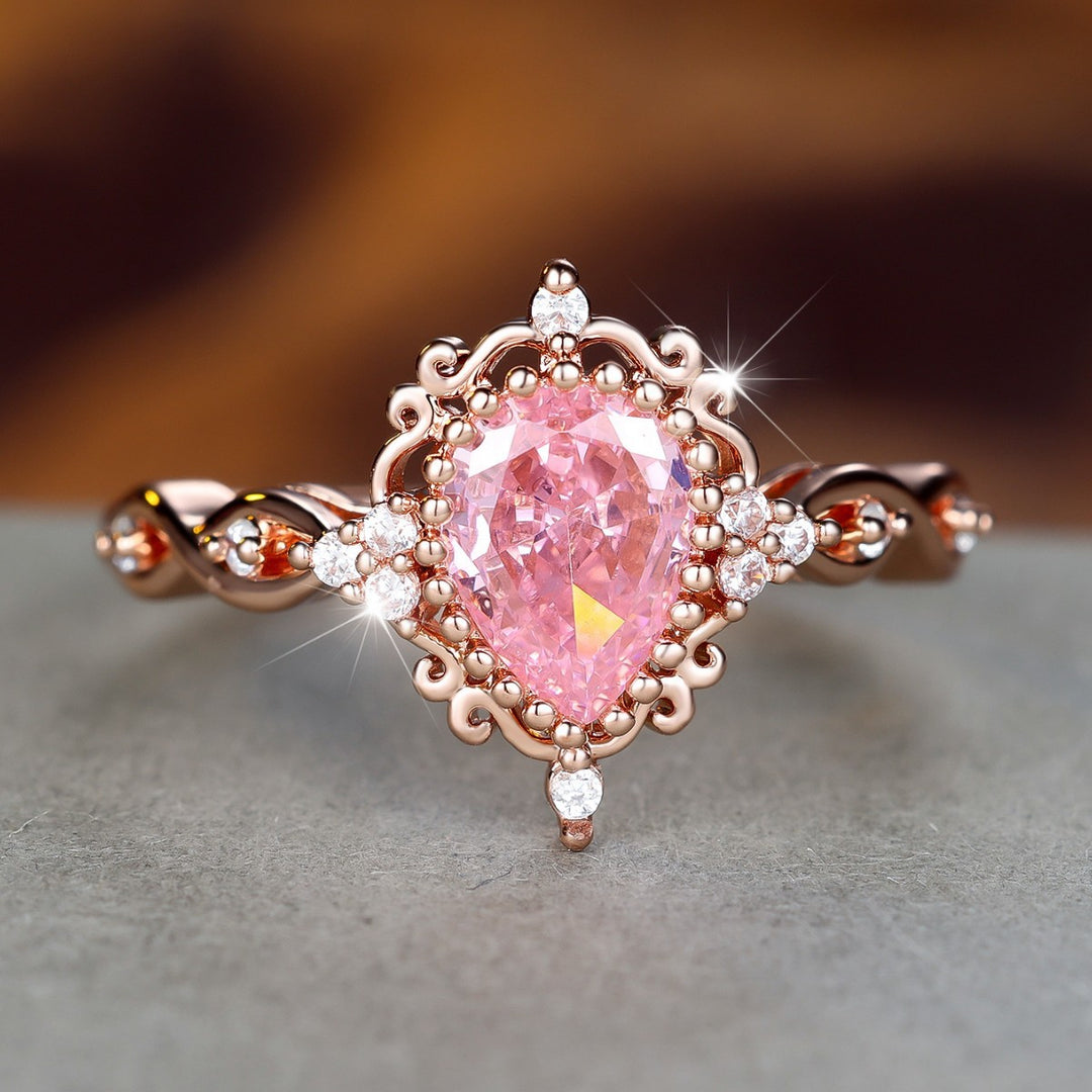 Vintage Pink Diamond Teardrop Carved Ring (Light Luxury Girlish Style Princess Ring)