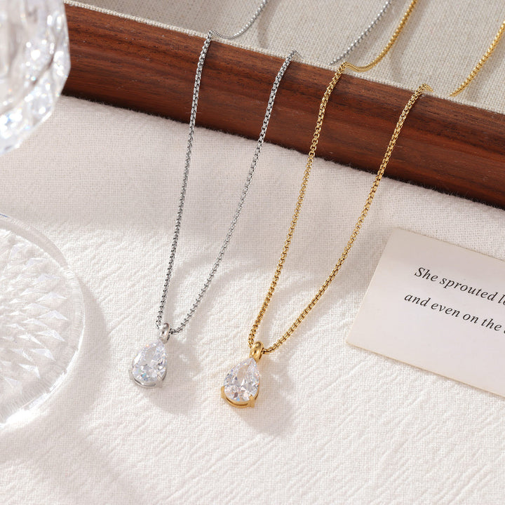 Luxury Teardrop Solitaire Necklace (Versatile Silver Tone Clavicle Chain)