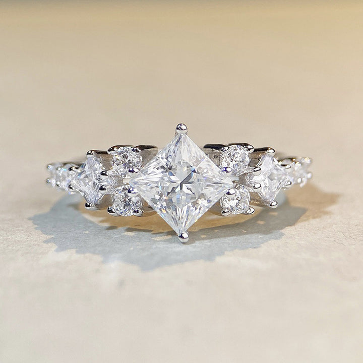 Princess Cut Diamond Staggered Pavé Ring (Light Luxury Niche Elegant Band)