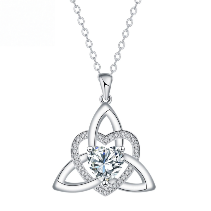 Celtic Knot Heart Center Stone Necklace (Light Luxury Niche Guardian Meaning Clavicle Chain)