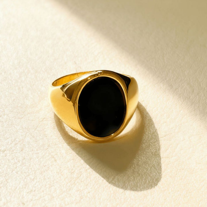 Minimalist Oval Black Agate Titanium Steel Ring (Light Luxury Business Style)