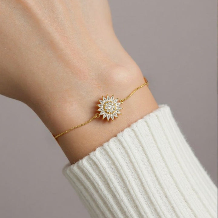 Minimalist Rotating Bracelet for Daily Wear, Dating & Friendship Gifts