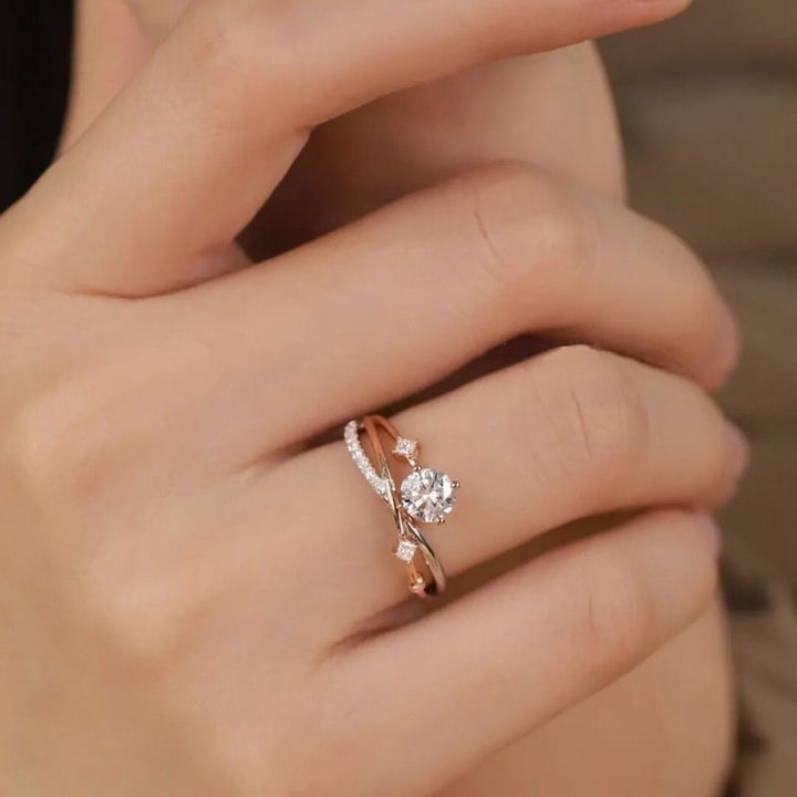 Cross-Band Center Stone Ring (Women's Luxury Daily Style)