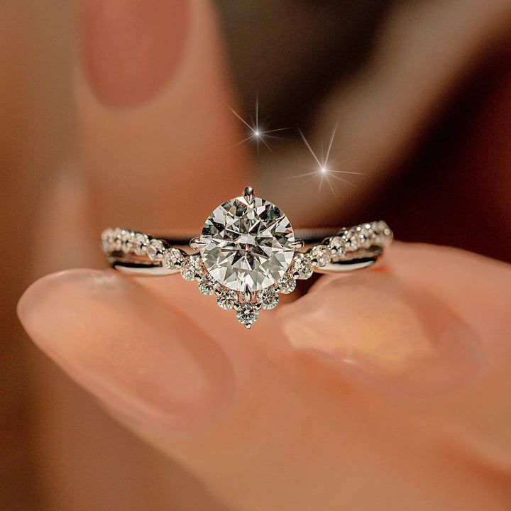Twisted Band Accent Diamond Ring (Women's Luxury Elegant Style)