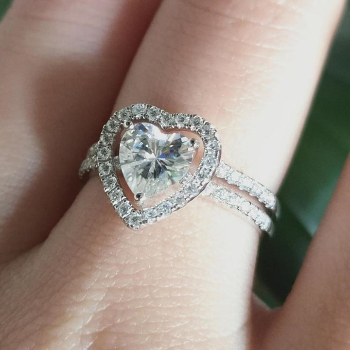 Intertwined Double Heart Diamond Ring (Women’s Sweet Vitality Luxury Style)