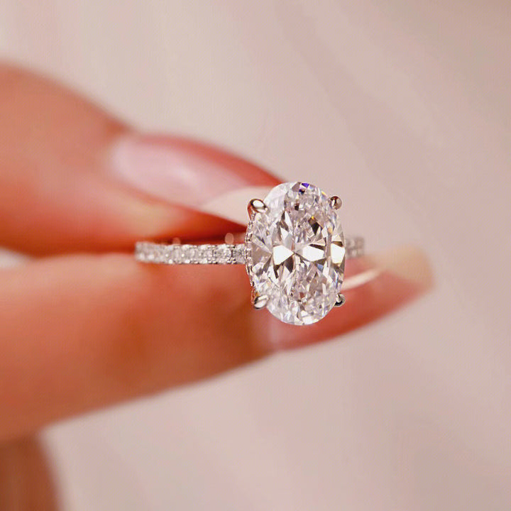 S925 Sterling Silver Oval Cut Four-Prong Engagement Ring for Women