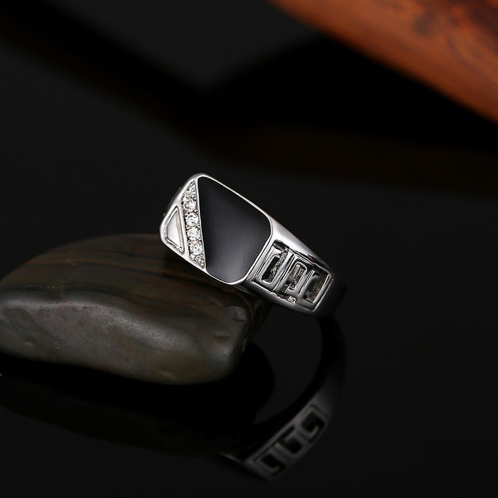 Titanium Steel Geometric Black Face Diamond-Embedded Men's Ring (Light Luxury Business Style)