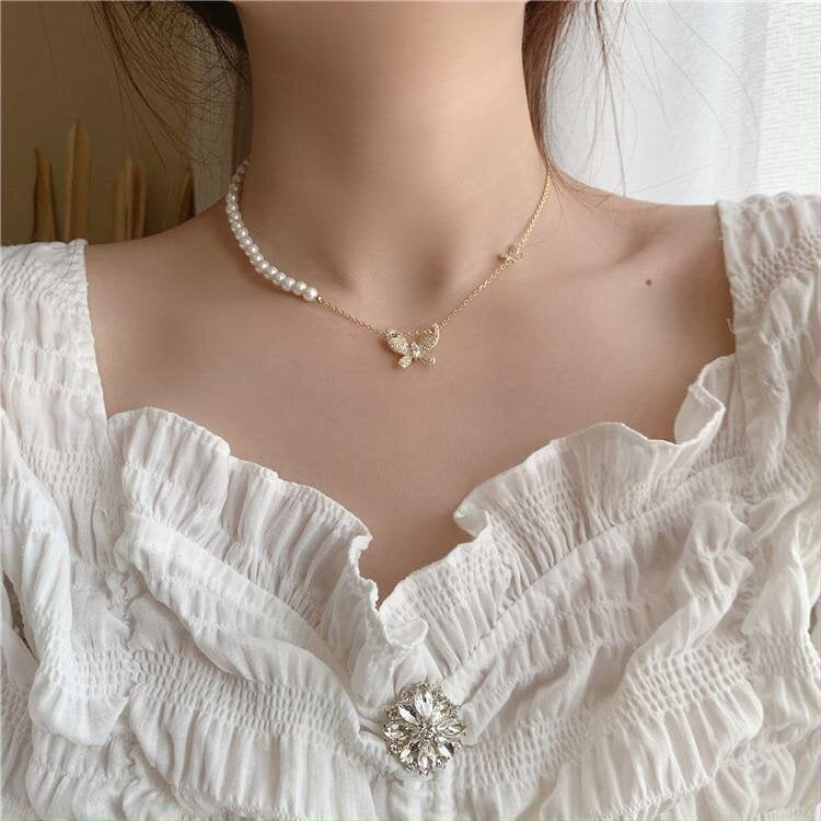 Asymmetrical Pearl Pave Diamond Butterfly Collarbone Necklace, French Gentle Style Niche Butterfly Pendant Thin Chain