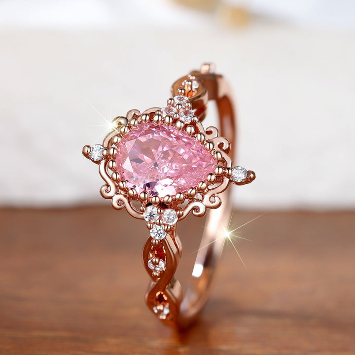 Vintage Pink Diamond Teardrop Carved Ring (Light Luxury Girlish Style Princess Ring)