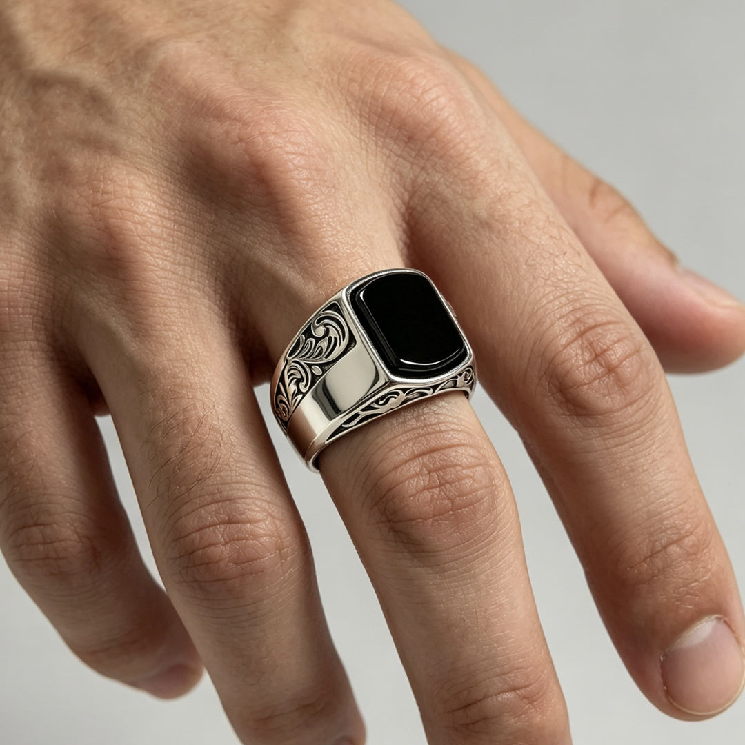 Vintage Cloud Pattern Onyx Signet Men Ring