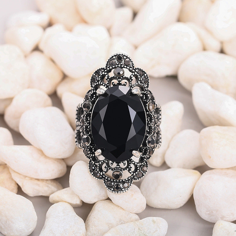 Vintage Openwork Lace Black Onyx Ring (Dark Light Luxury Personalized Style)