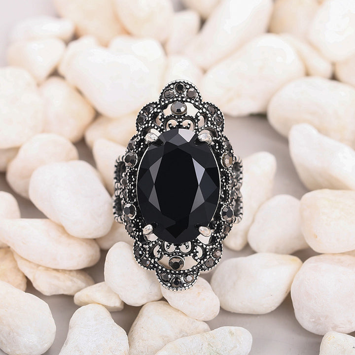 Vintage Openwork Lace Black Onyx Ring (Dark Light Luxury Personalized Style)