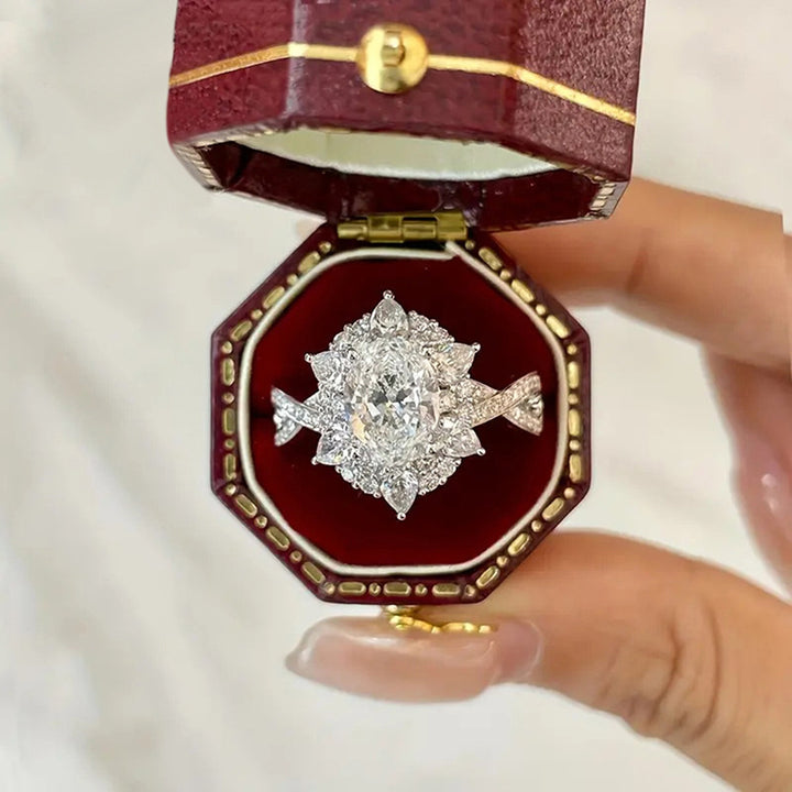 Sunflower Pavé Ring (Light Luxury Niche Luxurious Band)