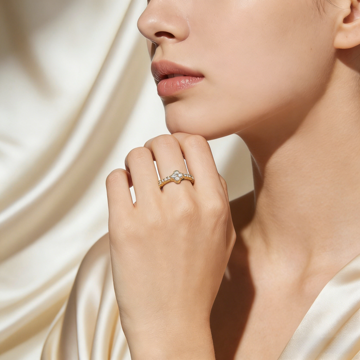 Four-Leaf Clover Pavé Gear Edge Ring Set (Luxury Vintage Lucky Band)