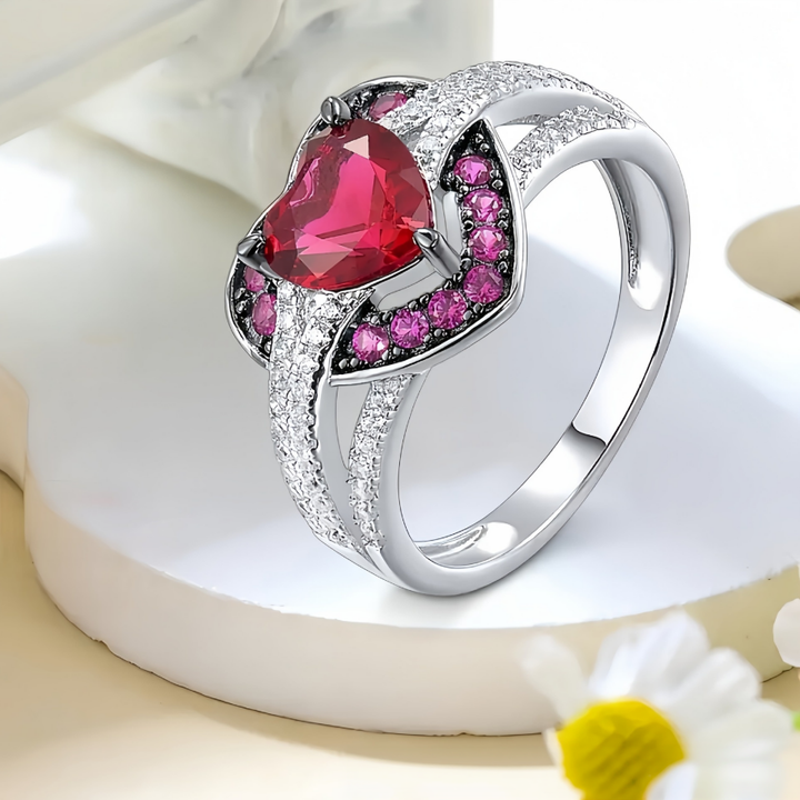 Heart‑Shaped Magenta Diamond Halo Ring