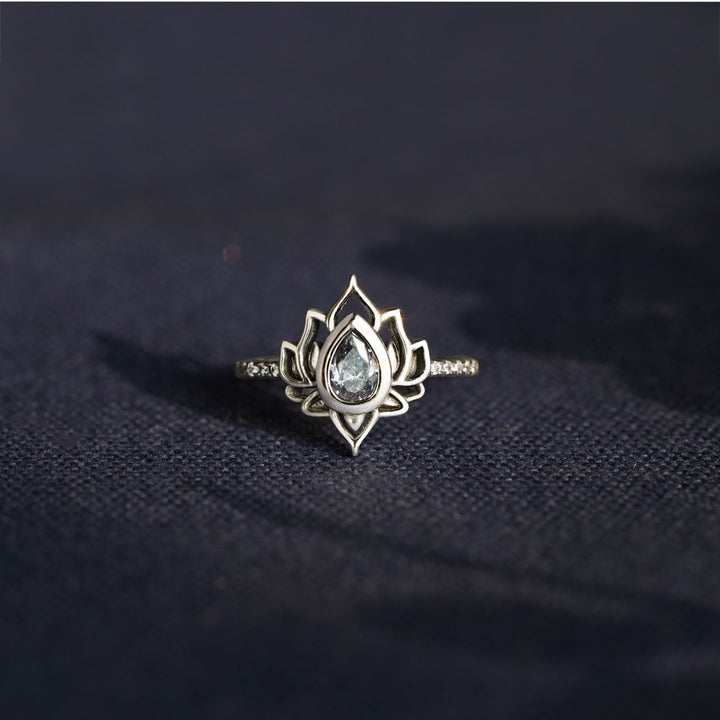 Lotus Teardrop Blue Diamond Ring (Vintage Silver-Style Statement Band)