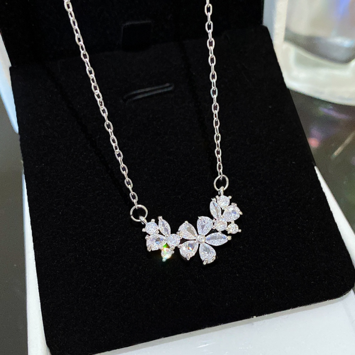 Three Flower Curved Diamond Necklace, S925 Sterling Silver Floral Clavicle Chain, Gold & Silver Two-Tone Elegant Jewelry for Women