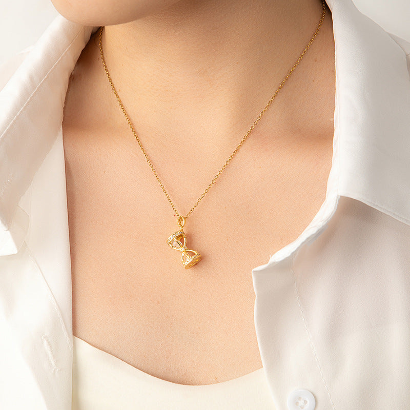 Hourglass Pave Diamond Choker (Light Luxury Niche Commemorative Style)