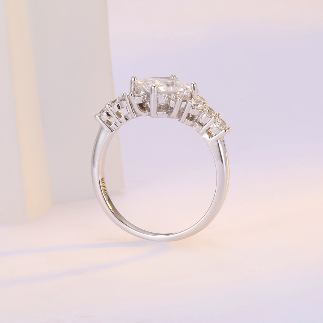 Princess-Cut Center Stone Pavé Accent Ring (Luxury Engagement & Statement Band)