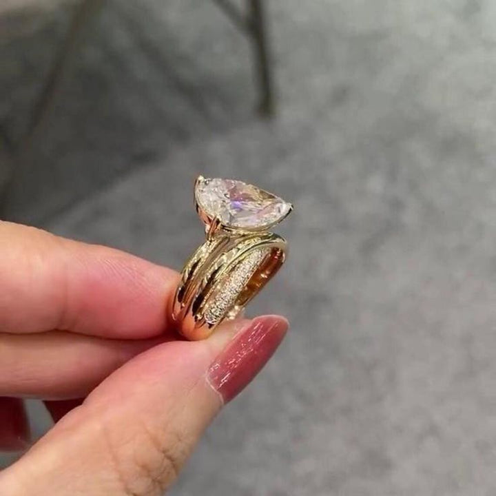 Pear‑Shaped Teardrop Stone Twisted Shank Women’s Engagement Ring