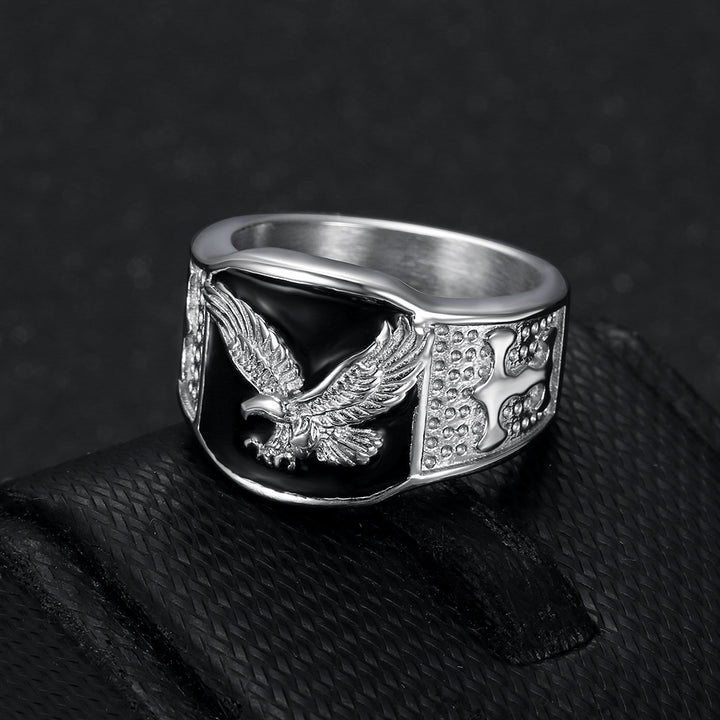Hip-Hop 18K Gold Flying Eagle Bold Men's Ring (Black-Gold Contrast Style)