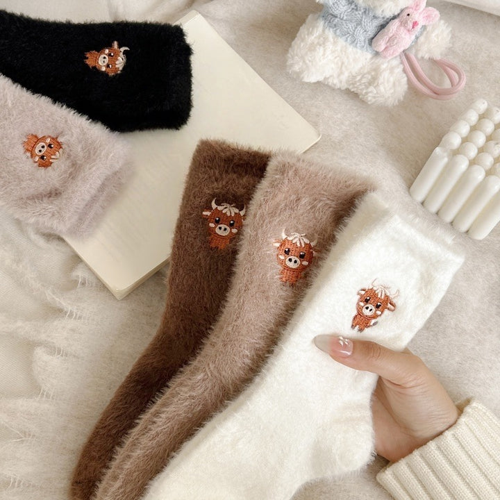 🔥Women's Cute Warm Highland Cow Embroidered Plush Socks