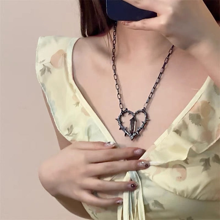 Thorned Heart Crystal Pendant Necklace (Dark Romance · Emotional Guardian Style)