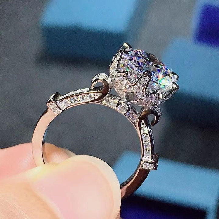 Palace Pattern Center Stone Ring (Women's Luxury Vintage Style)