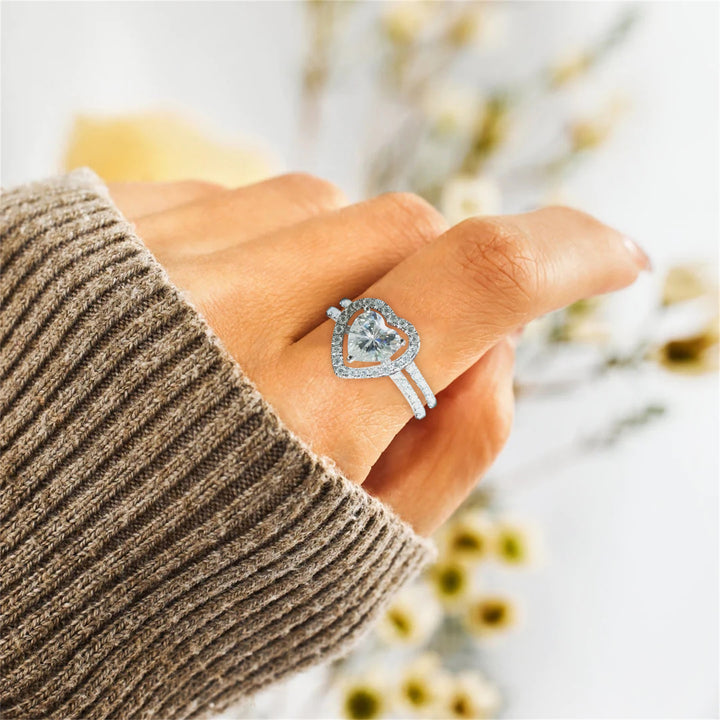 Intertwined Double Heart Diamond Ring (Women's Sweet Vitality Luxury Style)